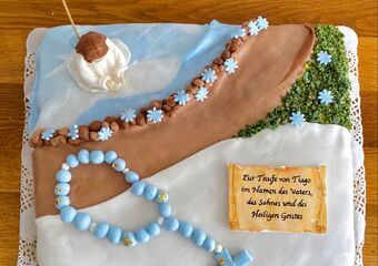 dorentinas-art-tauf-torte.jpg