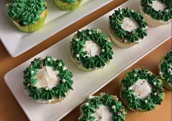 dorentinas-art-weihnachtscupcake.jpg